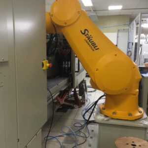 Staubli robotos fröccsöntőgép kiszolgálás programozás